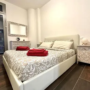 Axi House Apartment